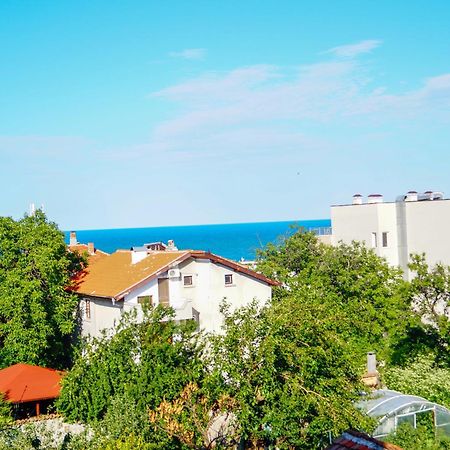 אובזור Chrystal Guest House מראה חיצוני תמונה