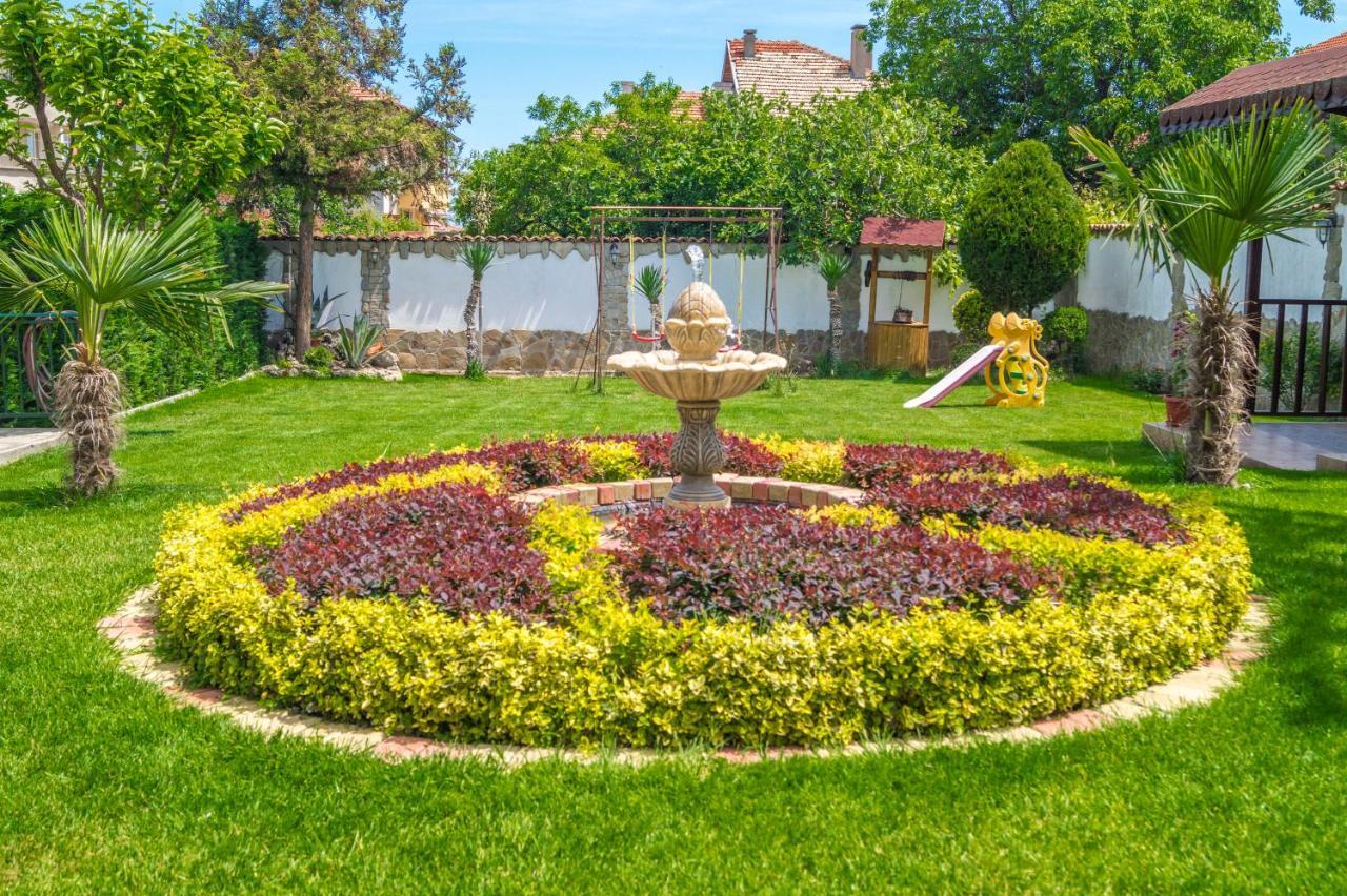 אובזור Chrystal Guest House מראה חיצוני תמונה