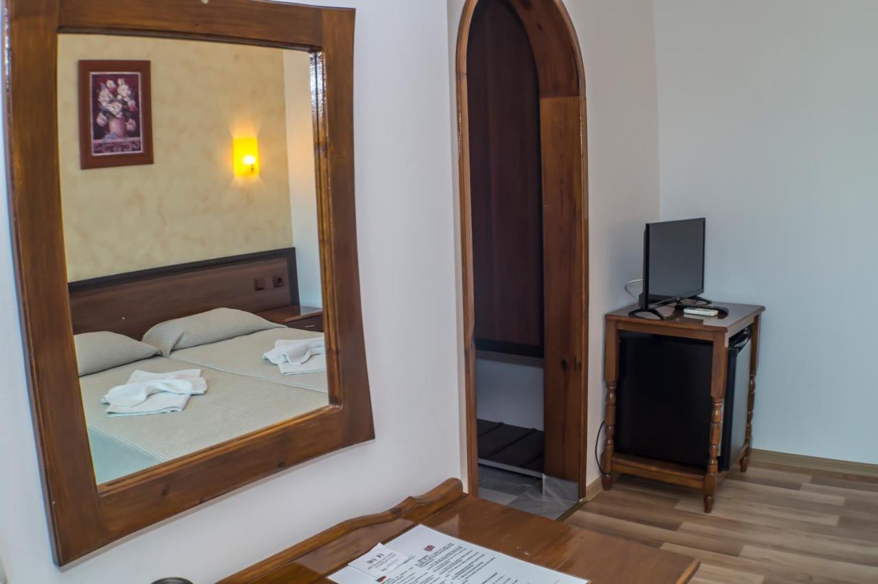 אובזור Chrystal Guest House מראה חיצוני תמונה