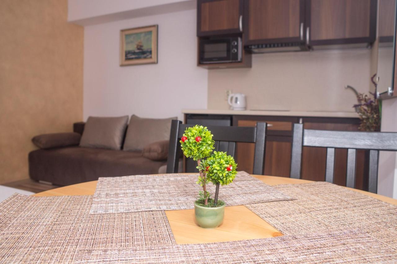 אובזור Chrystal Guest House מראה חיצוני תמונה