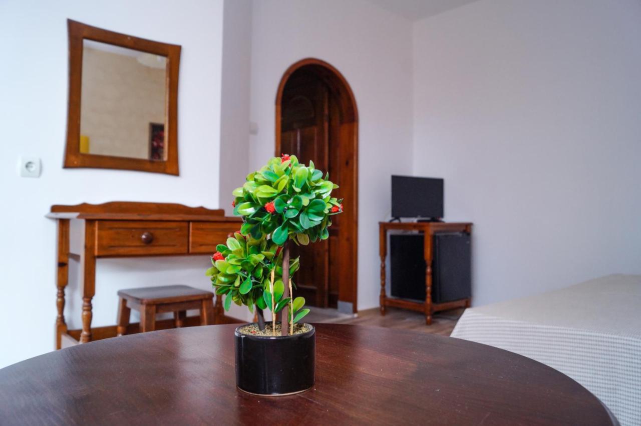 אובזור Chrystal Guest House מראה חיצוני תמונה
