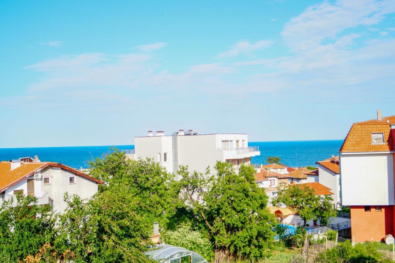 אובזור Chrystal Guest House מראה חיצוני תמונה