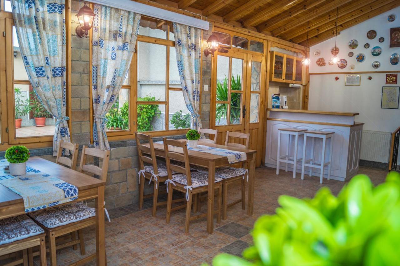 אובזור Chrystal Guest House מראה חיצוני תמונה